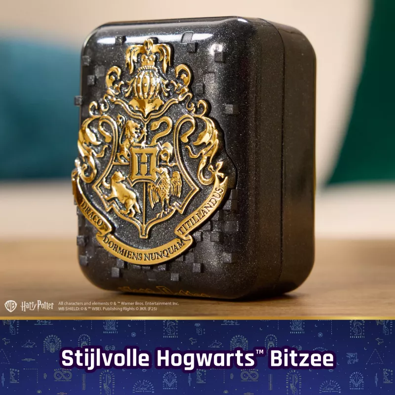 Wizarding World Harry Potter, Bitzee Interaktywna Zabawka z 20 Postaciami w Środku, Idealna na Prezenty Wielkanocne, Cyfrowy Zwierzak Reagujący na Przeciągnięcia, Przechyły i Stuknięcia