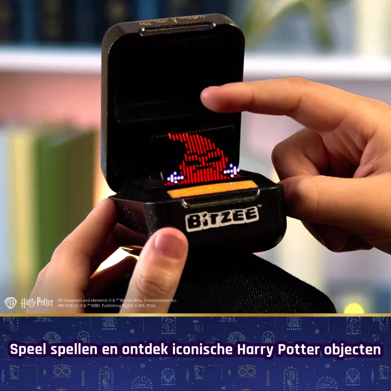 Wizarding World Harry Potter, Bitzee Interaktywna Zabawka z 20 Postaciami w Środku, Idealna na Prezenty Wielkanocne, Cyfrowy Zwierzak Reagujący na Przeciągnięcia, Przechyły i Stuknięcia