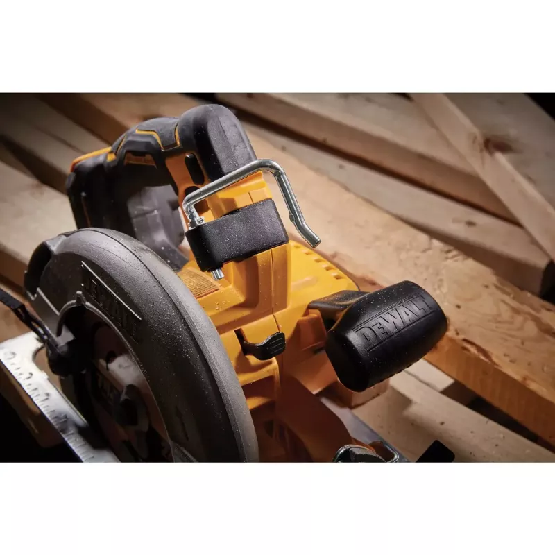 Przenośna pilarka tarczowa DeWALT DCS573NT-XJ