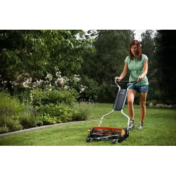 Ręczna kosiarka bębnowa Fiskars 113880 szerokość cięcia 116,8 cm