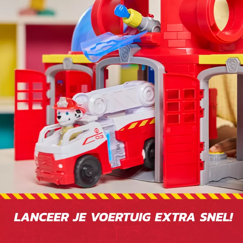 PAW Patrol Centrum Dowodzenia Ratownictwa Pożarowego z Figurką Marshalla, Wozem Strażackim, Światłami, Wyrzutnią i Efektami Dźwiękowymi, Zabawka dla Dzieci od 3 Lat