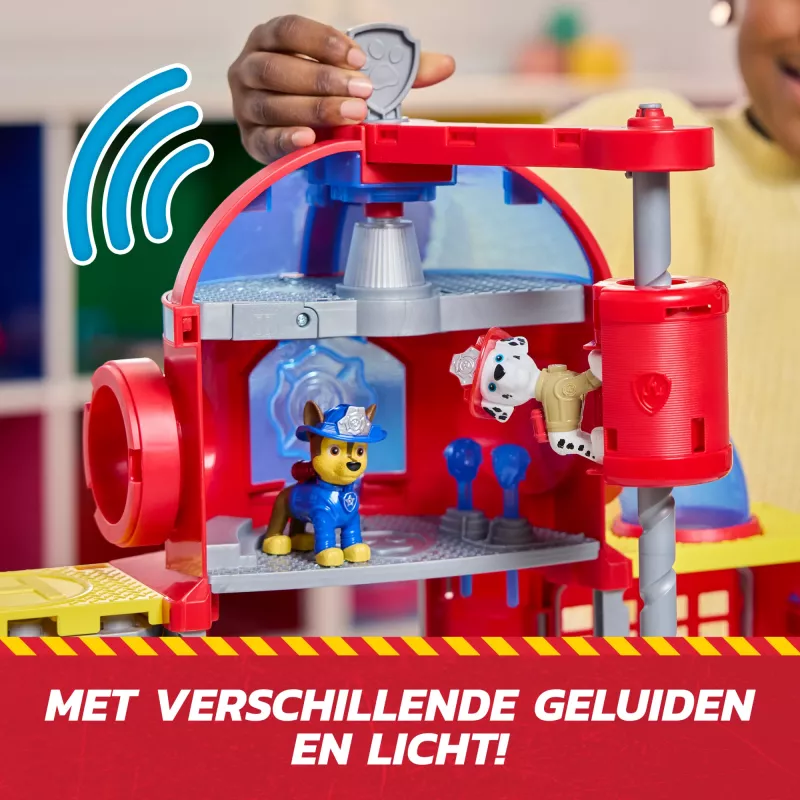 PAW Patrol Centrum Dowodzenia Ratownictwa Pożarowego z Figurką Marshalla, Wozem Strażackim, Światłami, Wyrzutnią i Efektami Dźwiękowymi, Zabawka dla Dzieci od 3 Lat