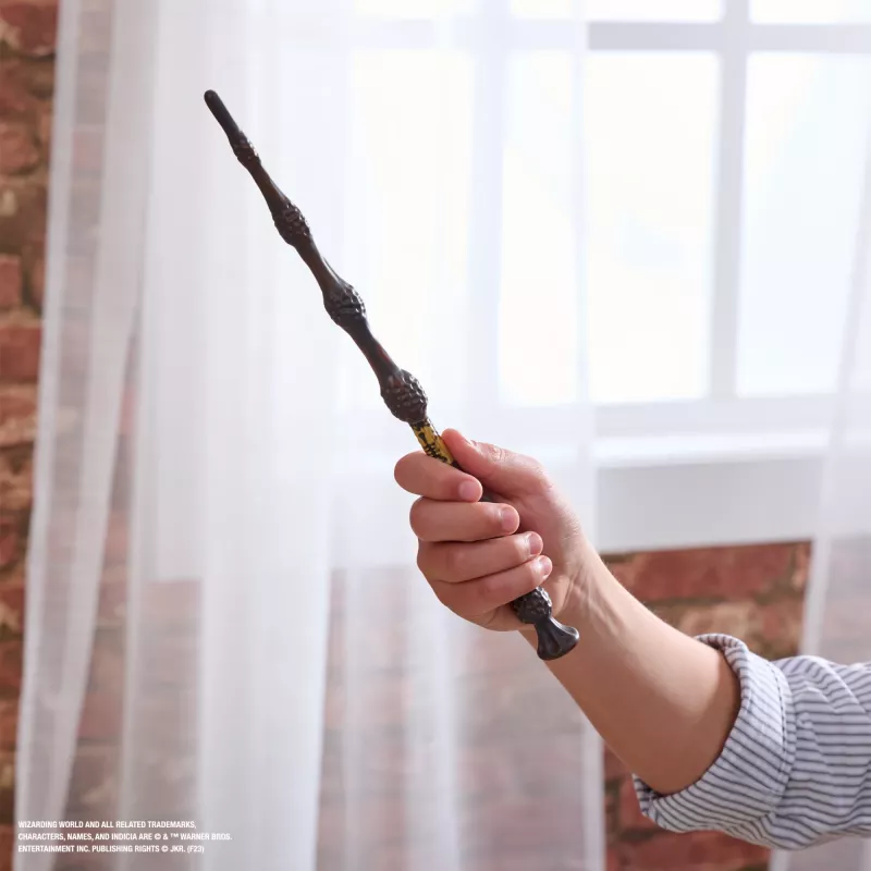 Wizarding World Harry Potter, 12-calowa Magiczna Kolekcjonerska Różdżka Albusa Dumbledore’a z podstawką i odlewaną ikoną, Magiczne Stworzenia, akcesorium do kostiumów