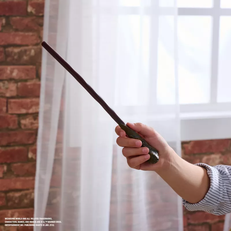 Wizarding World Harry Potter, 12-calowa Magiczna Kolekcjonerska Różdżka Rona Weasleya, Podstawka i Odlewana Ikona, Magiczne Artefakty, Akcesorium do Kostiumów
