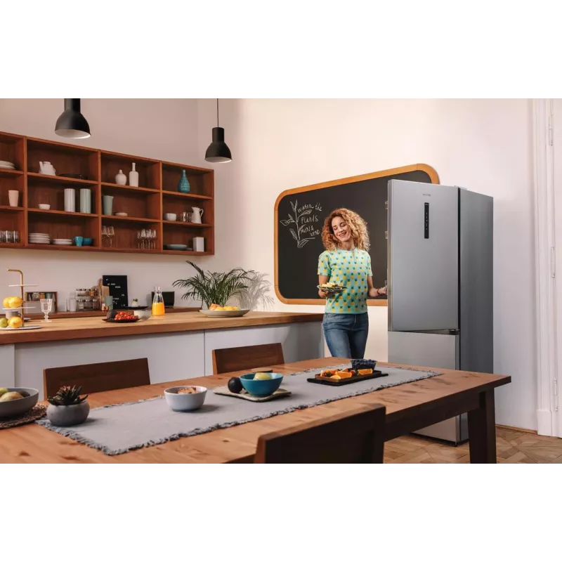 Gorenje Lodówka z zamrażarką NRK619CAXL4 SI, 304 L, SN-N, 6 kg/24h, C, Komora Fresh Zone, Szary