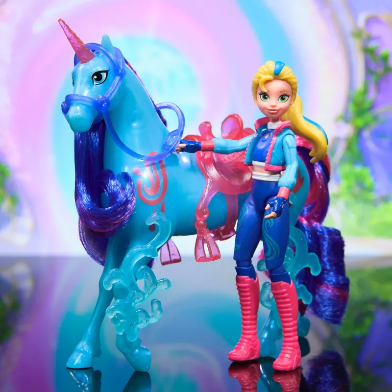 Figurka Spin Master Unicorn Academy Isabel z prawdziwą grzywą i ogonem oraz szczotką