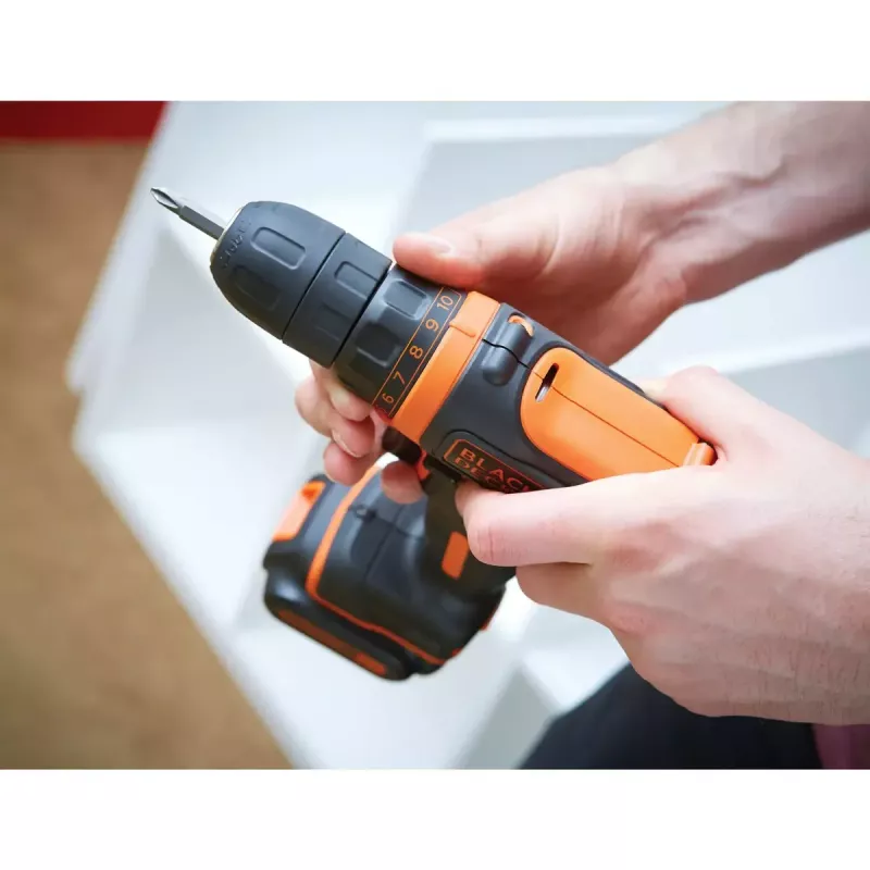 Pistol Grip Drill Czarny & Decker BDCDD12-QW, Keyless, 1.5 Ah