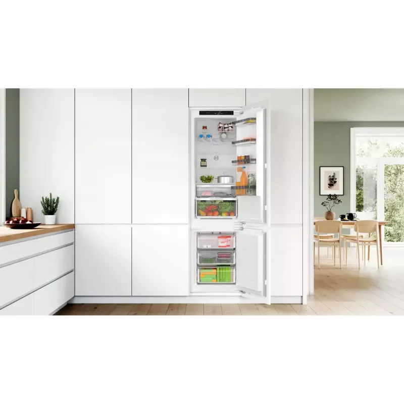 Zabudowana lodówko-zamrażarka Bosch Serie 4 KIN96VFD0 — 290 l pojemności całkowitej (215 l lodówka / 75 l zamrażarka), NoFrost, dolny zamrażalnik, drzwi odwracalne