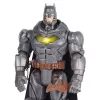 DC Comics , Battle Strike Batman 12-calowa figurka akcji, 5 akcesoriów, 20+ dźwięków, kolekcjonerskie zabawki dla dzieci dla chłopców i dziewczynek od 3 lat