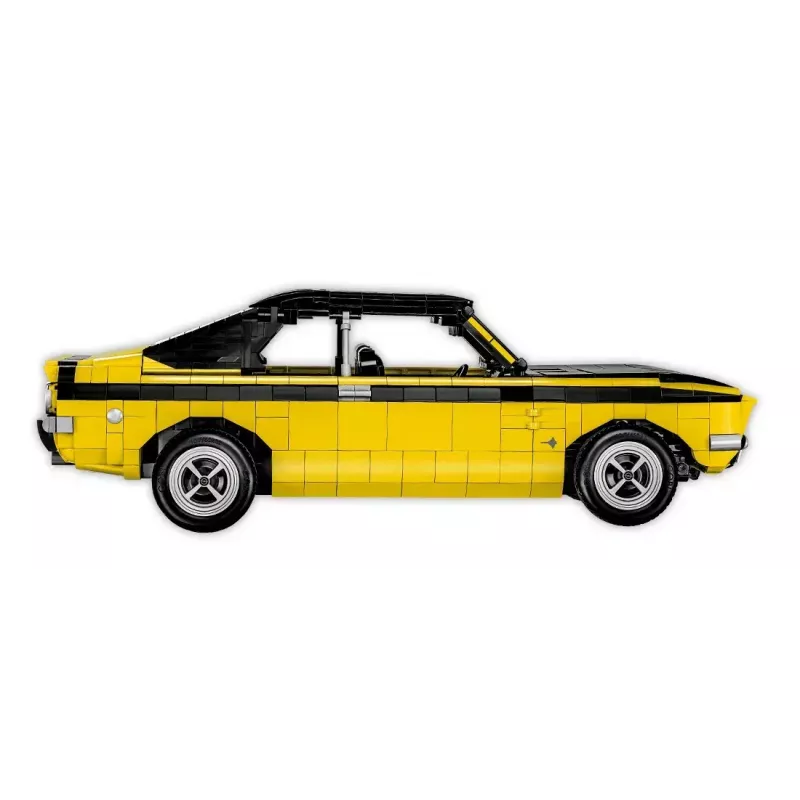 Zabawka konstrukcyjna Cobi Opel Manta A 1970 model w skali 1:12, zestaw klocków