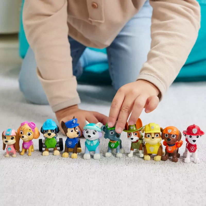 PAW Patrol, 10. rocznica, Zestaw figurek All Paws On Deck z 10 kolekcjonerskimi figurkami akcji, Zabawki dla dzieci od 3 lat