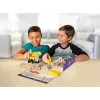 Kinetic Sand, Zestaw Dig N' Demolish z 1 funtem piasku i zabawkową ciężarówką, Zabawki sensoryczne dla dzieci w wieku 5+