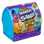 Zestaw piasku kinetycznego dla dzieci Spinmaster Kinetic Sand Doggie Dig z foremką, wielokolorowy, wiek 5+