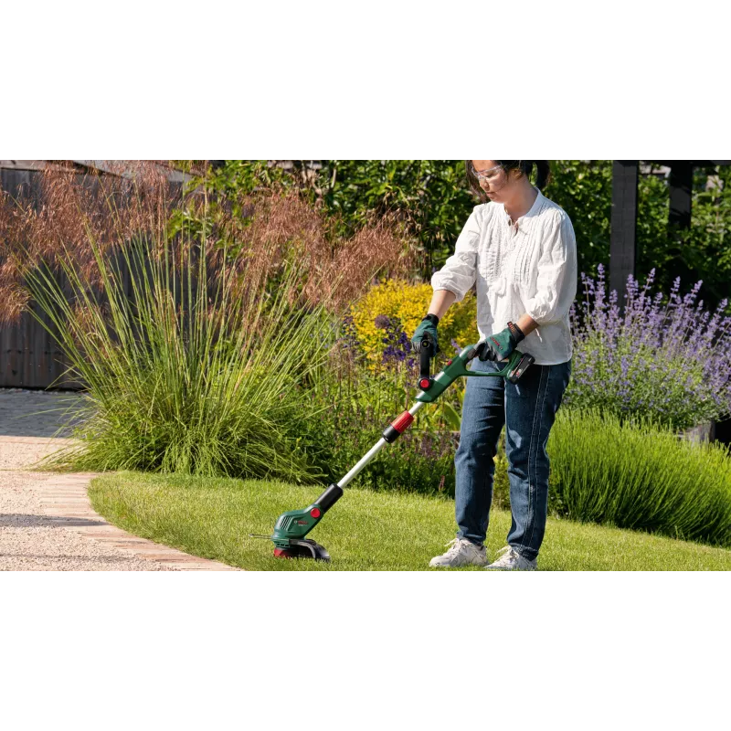 Bosch UniversalGrassCut 18V-26-500 26 cm Akumulatorowa podkaszarka żyłkowa Czarny, Zielony