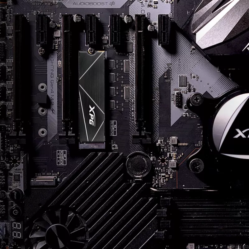 SSD M.2 512 GB ADATA XPG GAMMIX S70 BLADE — PCIe 4.0 NVMe, odczyt 7400 MB/s, zapis 2600 MB/s