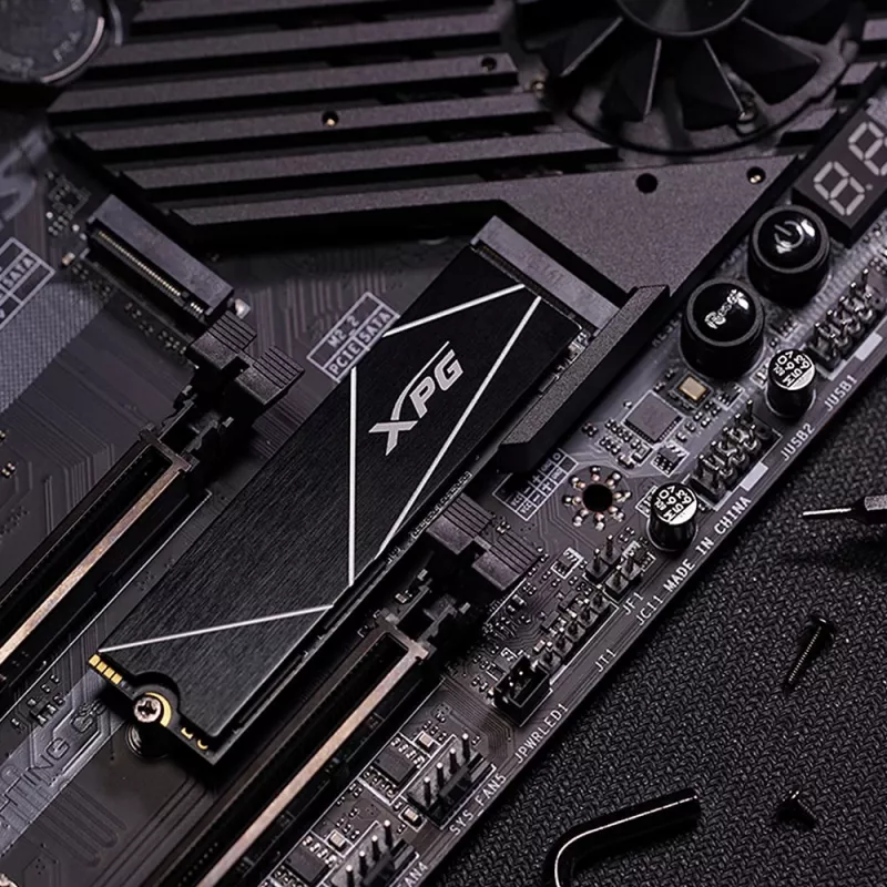 SSD M.2 512 GB ADATA XPG GAMMIX S70 BLADE — PCIe 4.0 NVMe, odczyt 7400 MB/s, zapis 2600 MB/s