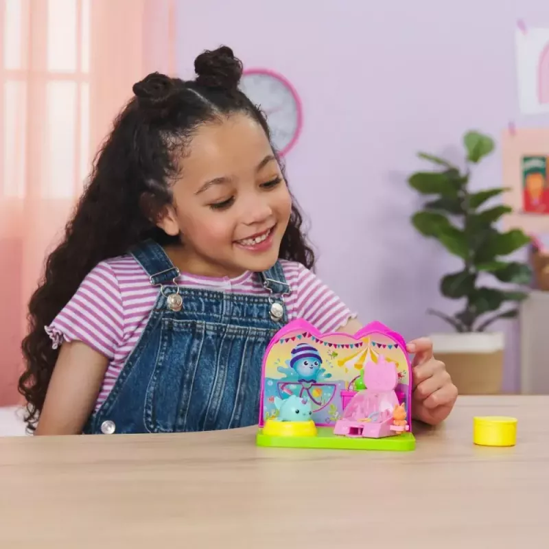 Zestaw figurek Spin Master Gabby's Dollhouse Carnival Room – kolekcjonerskie figurki do zabawy