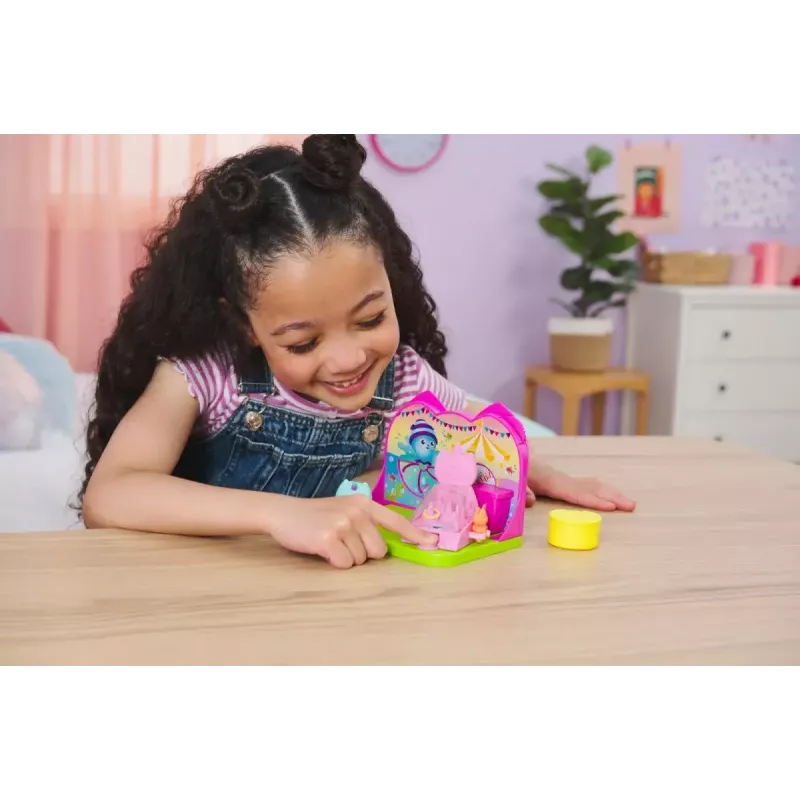 Zestaw figurek Spin Master Gabby's Dollhouse Carnival Room – kolekcjonerskie figurki do zabawy