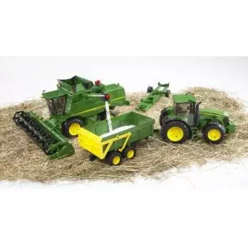 Ciągnik-zabawka BRUDER John Deere T670i