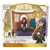 Wizarding World Harry Potter, Magical Minis Klasa Zaklęć z ekskluzywną figurką Hermiony Granger i akcesoriami, zabawki dla dzieci od 5 lat