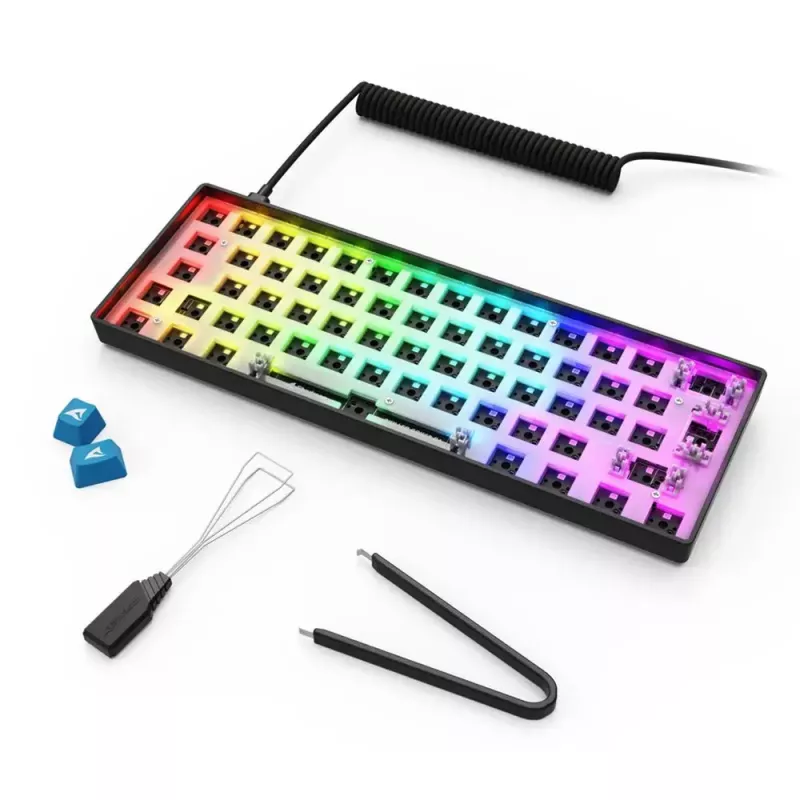Kompaktowa klawiatura mechaniczna 60% Sharkoon SKILLER SGK50 S4 — Przewodowa USB, układ QWERTY niemiecki, podświetlenie RGB, kabel 1,5 m, czarna