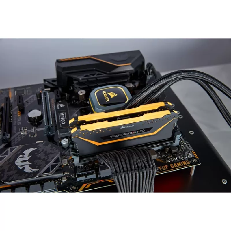 CORSAIR Memory 16GB DDR4 3200MHz 2x8GB C16 - Czarny (otwarte opakowanie)