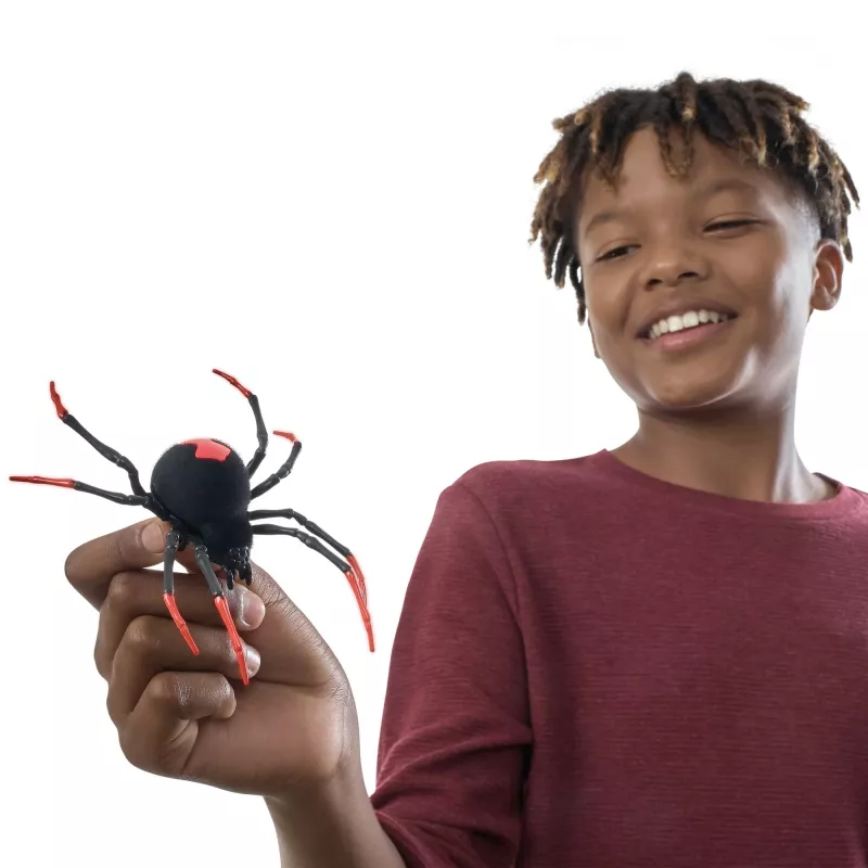 Robo Alive Crawling Spider Glow In the Dark Robotic Toy ZURU