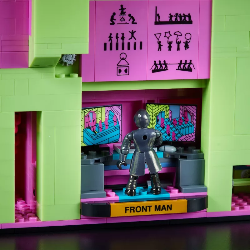 Mattel MEGA Squid Game Schody Zestaw Klocków z Figurką Akcji (1707 elementów) dla Kolekcjonerów