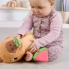 Zabawkowa kapibara Fisher-Price Snuggly Snacky Capy 0,5 roku