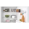 Bosch Serie 4 KUR21VFE0 lodówka do zabudowy 134 L biała