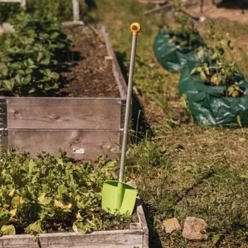 Łopata Fiskars MyFirst Aluminium-Plastic, dziecięca łopatka ogrodowa, zielona