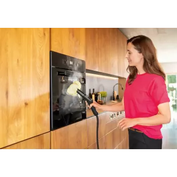 Parownica Karcher SC 4 Deluxe z 1,5-litrowym zbiornikiem na wodę i mocą 1500 W