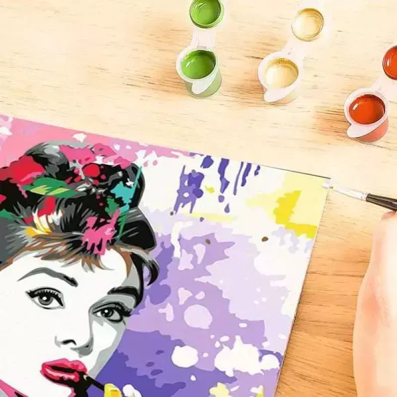 Zestaw do malowania puzzli Ravensburger CreArt Premium — Audrey Hepburn (Ravensburger 25526)