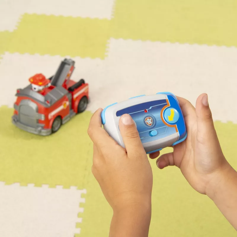 PAW Patrol , Marshall Zdalnie Sterowany Wóz Strażacki z Dwukierunkowym Sterowaniem, dla Dzieci od 3 lat