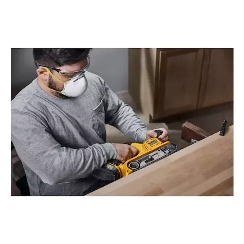Szlifierka taśmowa DeWALT DCW220NT-XJ
