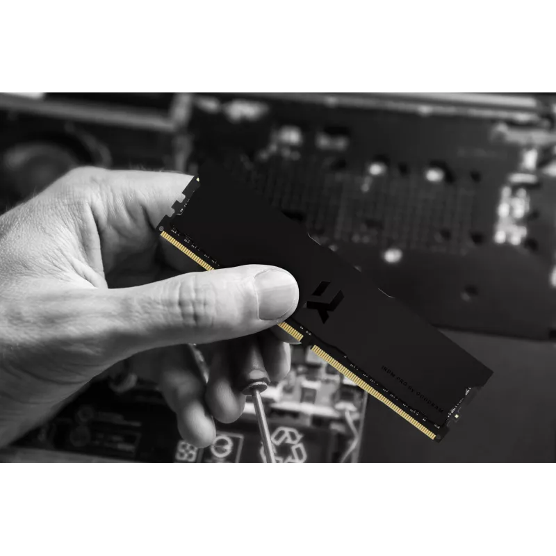 Moduł pamięci Goodram IRDM PRO DDR4 16 GB 3600 MHz