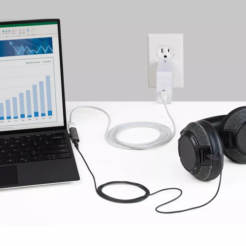 StarTech.com USB C Audio & Charge Adapter - adapter audio USB-C z gniazdem słuchawkowym/zestawem słuchawkowym TRRS 3,5 mm i ładowarką przelotową USB Type-C Power Delivery 60 W - do telefonu/tabletu/laptopa USB-C