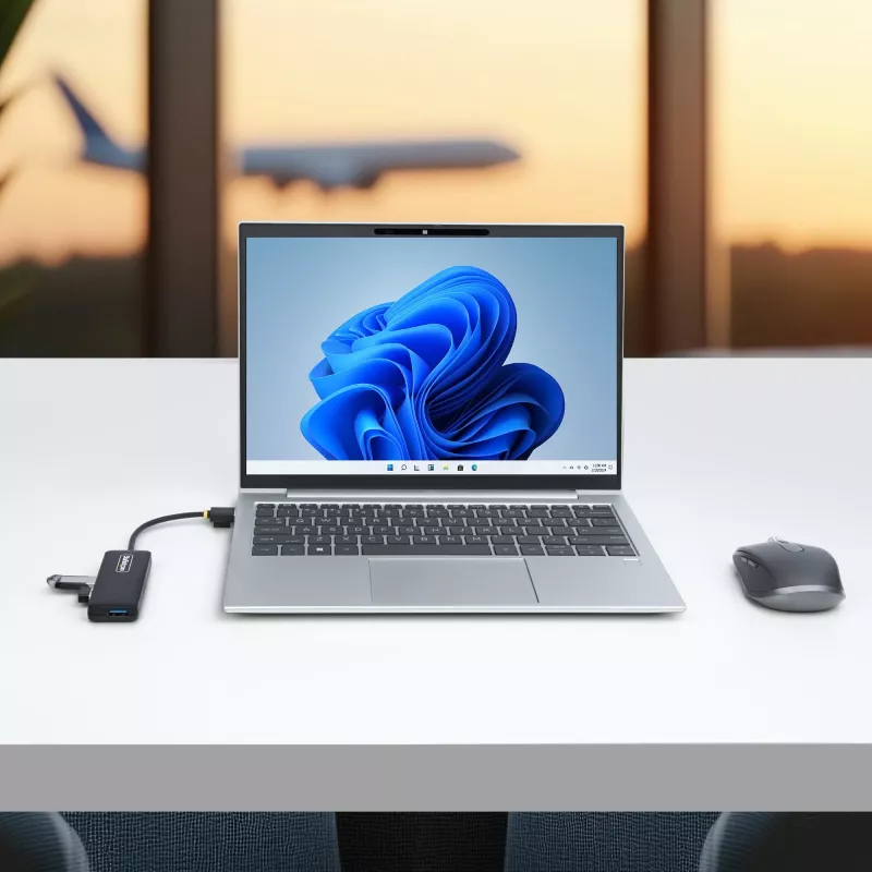 StarTech.com 4-portowy hub USB-A, 5 Gb/s, zasilany z magistrali, mały podróżny mini hub USB, rozdzielacz USB 3.0 z wieloma portami, przenośny hub USB, zabezpieczenie nadprądowe (OCP)