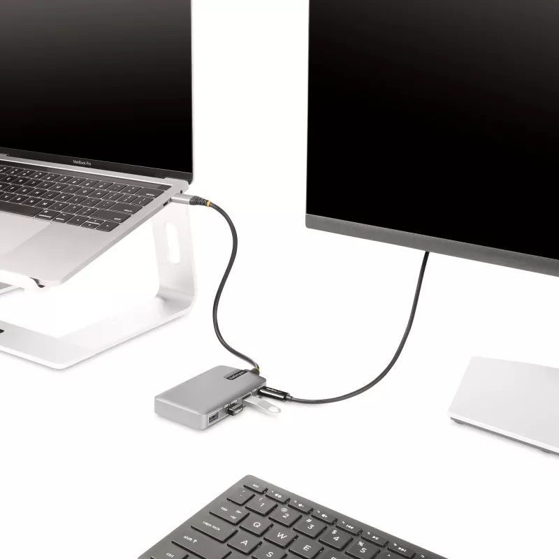 StarTech.com 4-portowy hub USB-C z wyjściem wideo USB-C DP Alt Mode 4K 60 Hz – 3x USB-A, 1x USB Type-C, zasilanie przejściowe 100 W Power Delivery, USB 3.2 10 Gb/s, kabel 30 cm, przenośny hub USB