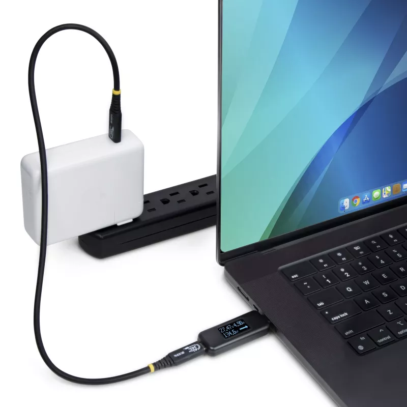 StarTech.com Tester zasilania USB-C, multimetr cyfrowy, dwukierunkowy miernik napięcia i prądu, do 240 W PD EPR, przenośny tester zasilania kabli i portów USB-C