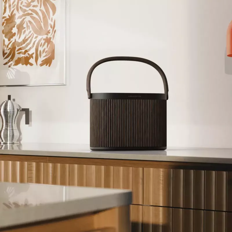 Bang & Olufsen Beosound A5 głośnik przenośny, Dark Oak (osłona i uchwyt)