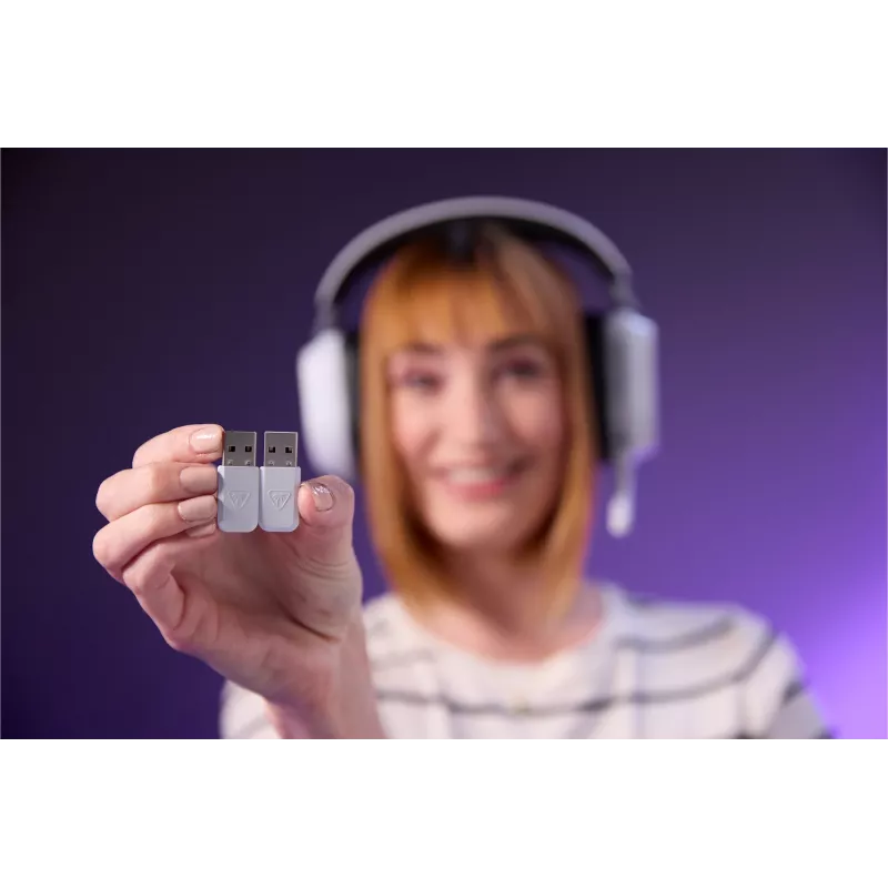 Turtle Beach Stealth 700 biały PlayStation Bezprzewodowy zestaw słuchawkowy do gier z baterią do 80 godz., Bluetooth, dwoma nadajnikami i głośnikami 60 mm dla PS5, PS4, PC i urządzeń mobilnych