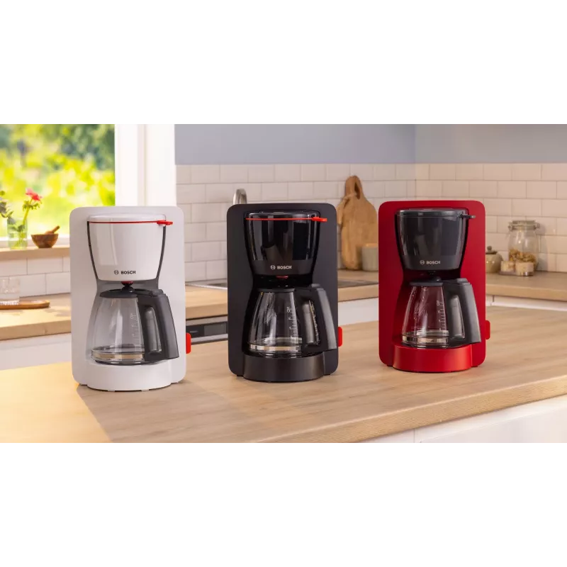 Drip coffee maker Bosch TKA3M134 — 1.4 L water tank, 15‑cup capacity, czerwony