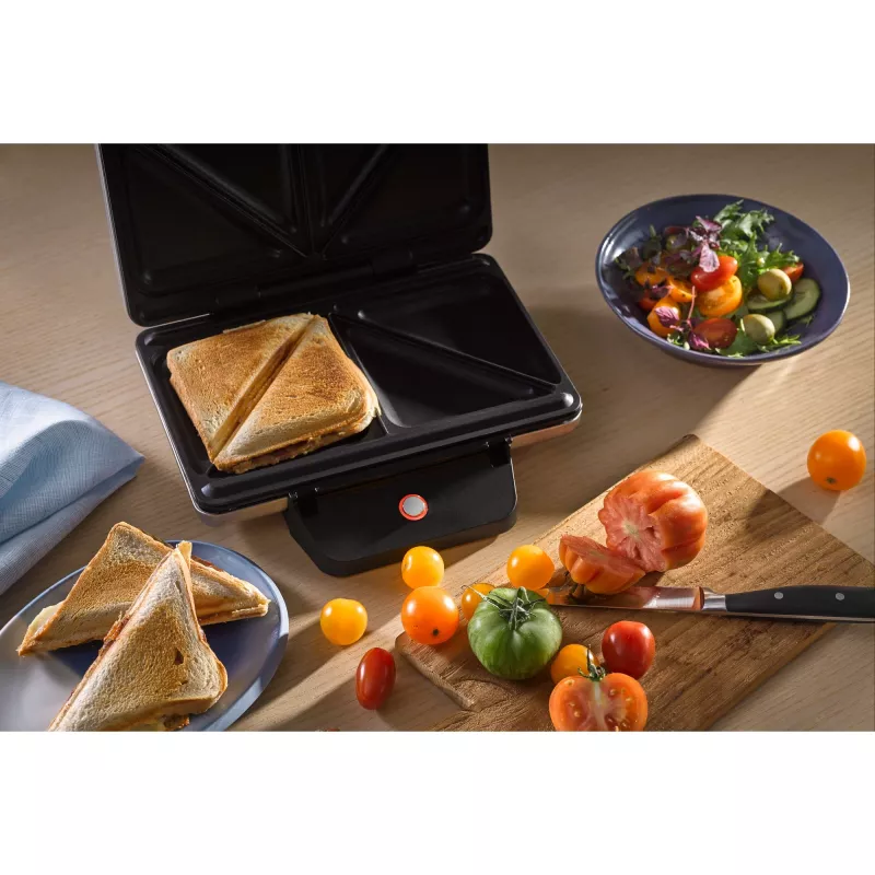 WMF 0415150011 opiekacz do kanapek 800 W Czarny, Srebrny