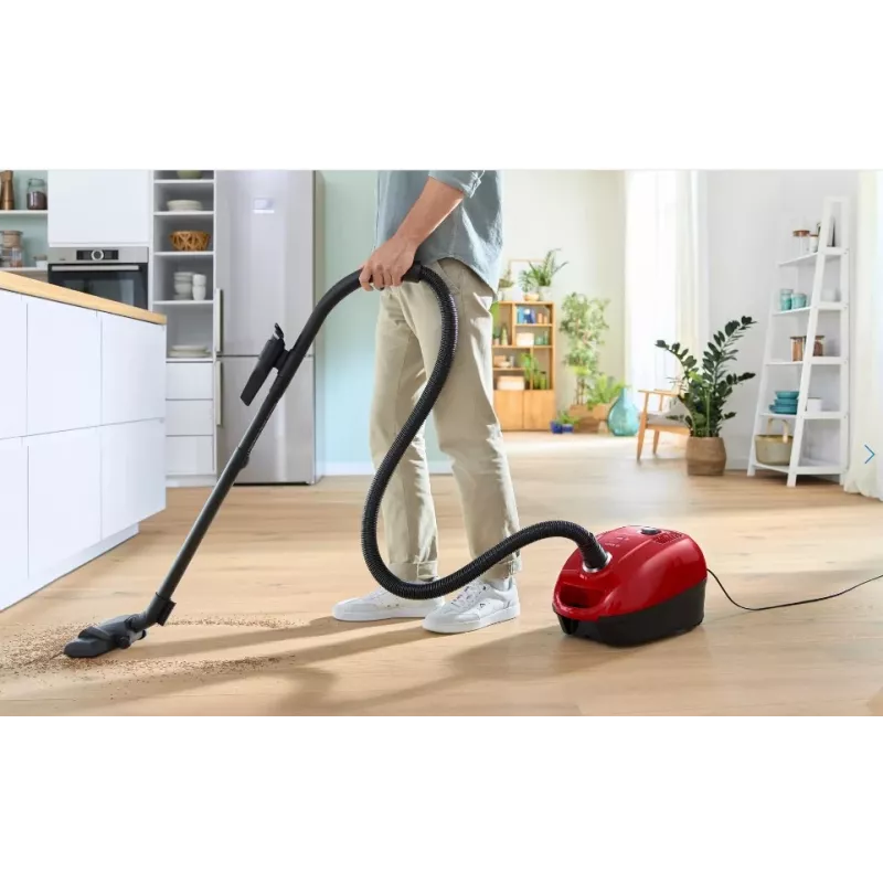 Odkurzacz workowy Bosch Serie 4 BGD38RD1H, 600 W, worek na kurz 4 L, czyszczenie na sucho, czerwony