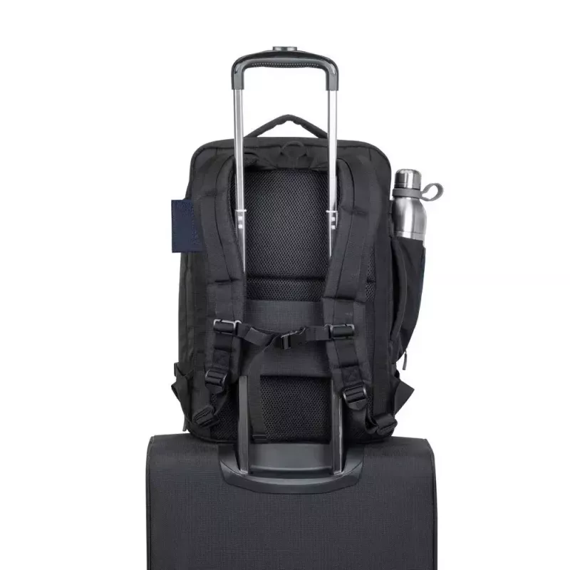 Plecak Rivacase 8461 43.9 cm 17.3 cala Czarny 2 kieszenie przednie