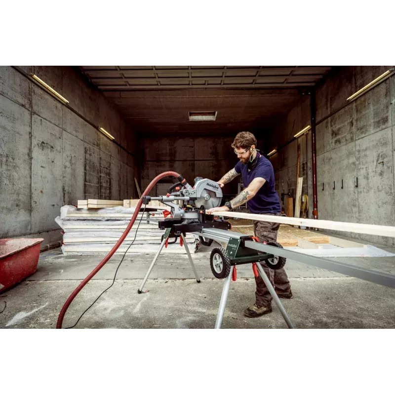 Pilarka Metabo KGS 305 M