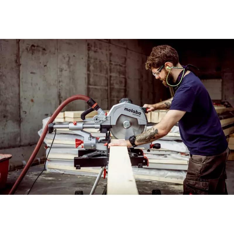 Pilarka Metabo KGS 305 M