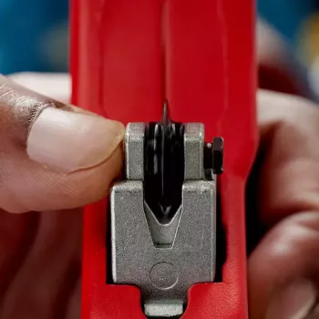 Obcinak do rur Knipex 90 31 03 BK, odpowiedni do mosiądzu, miedzi, stali