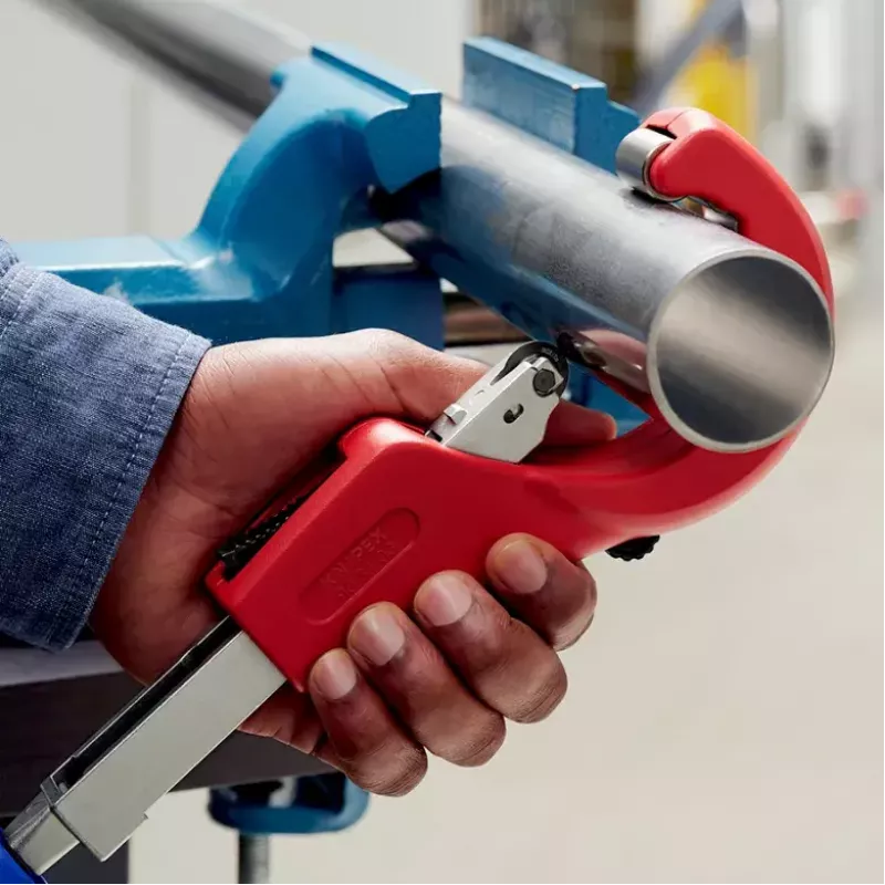 Obcinak do rur Knipex 90 31 03 BK, odpowiedni do mosiądzu, miedzi, stali